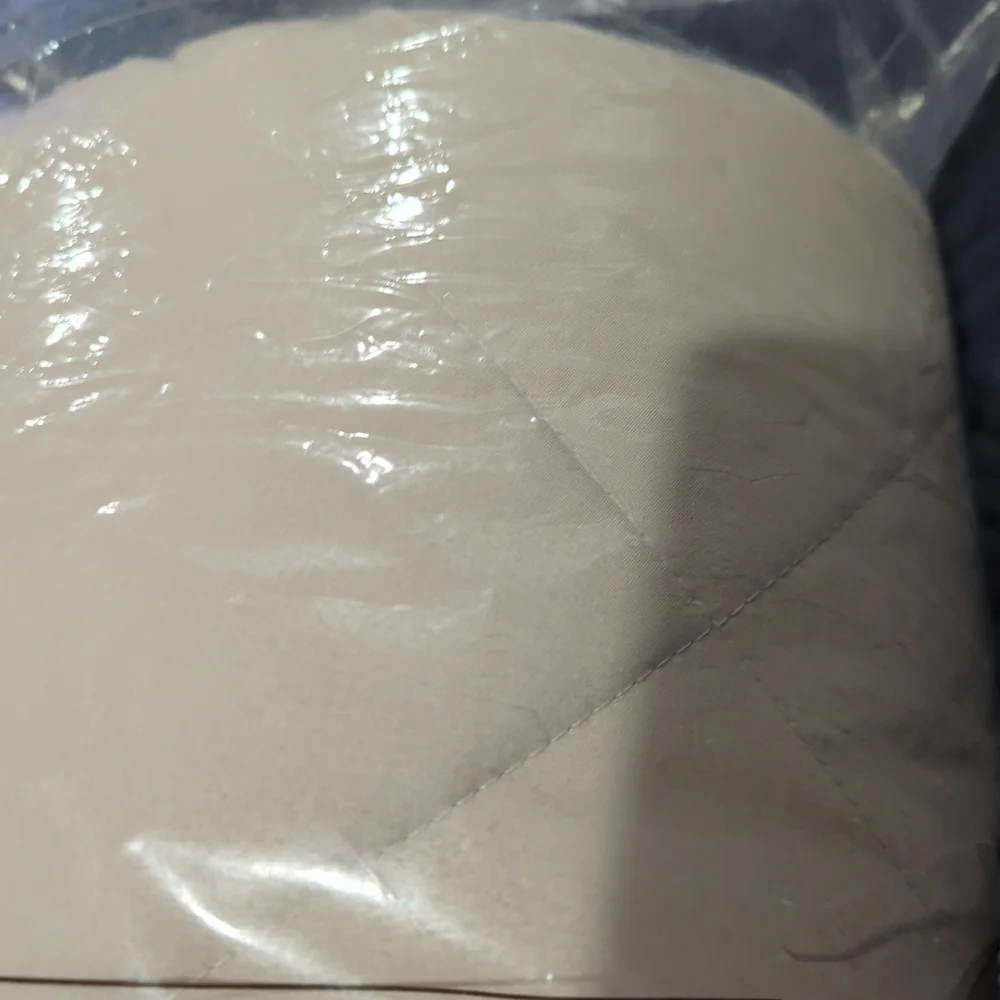 Plush Beige Quilted Comforter - Neutral Bedding